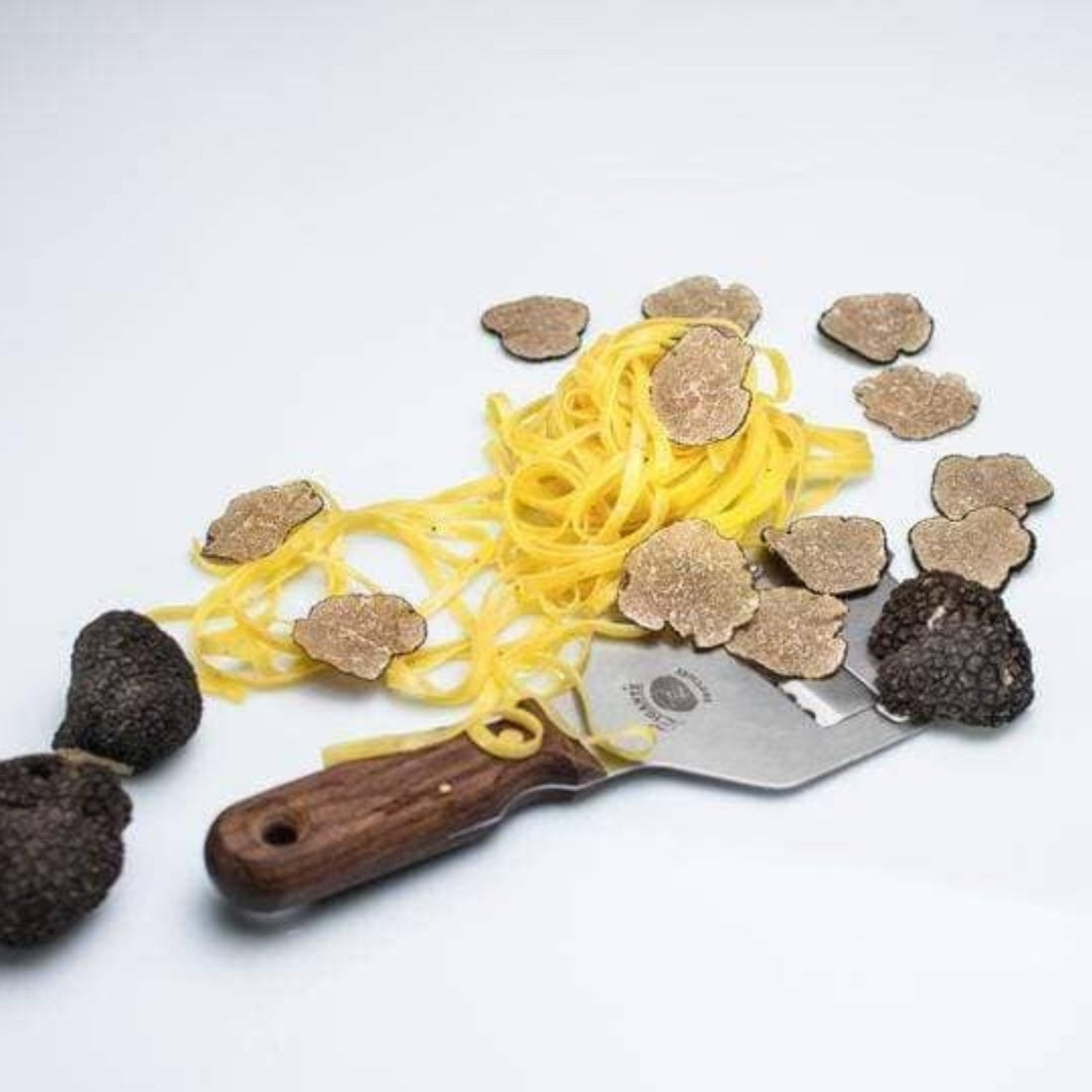 makaronai su trumais